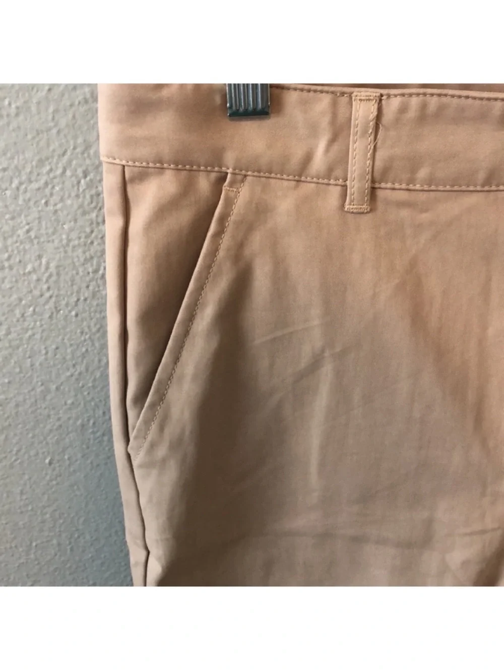 NWT Old Navy Tan Quick Dry Uniform Tech Chino Shorts Size 12 Plus